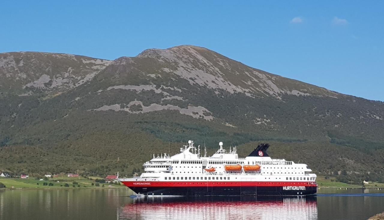 Вилла Lykkebo, Skjoldehamnveien 1151, Nygard, Andoy Risoyhamn Экстерьер фото